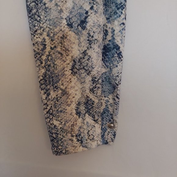 7 for All Mankind - Picture 3 of 9